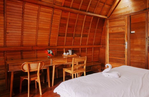Munduk Hotel | Camaradvipa Retreat Munduk