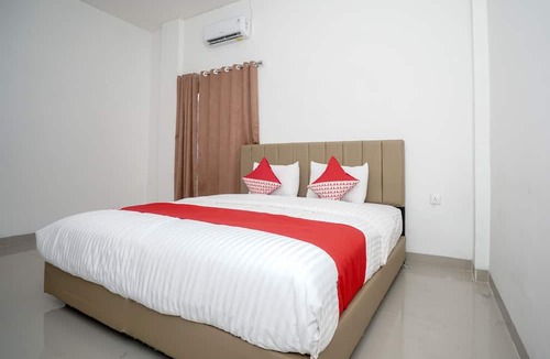 Sukarami Hotel | OYO 443 Hotel Barlian