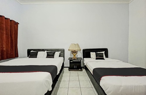Blimbing Hotel | Capital O 1362 Ciliwung Guest House Syariah