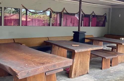 Kecamatan Janapria Hotel | Hotel O Gians Homestay Near SMKN 2 Kuripan