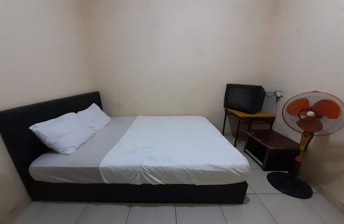 Pekanbaru Hotel | Hotel O Pinus Jaya SyariahNearTaman Amaryllis Pekanbaru