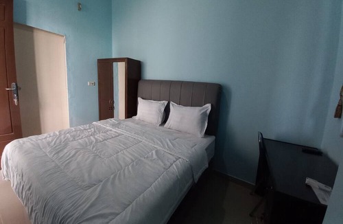 Pekanbaru Hotel | Hotel O Pinus Jaya SyariahNearTaman Amaryllis Pekanbaru