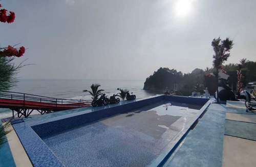 Wonogiri Hotel | Palette 93389 Osanna Beach Resort