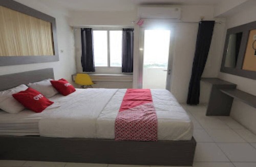 Cikarang Hotel | OYO Life 92859 Biant House