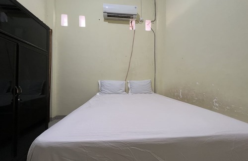 Kendari Hotel | Hotel O Mely Homestay