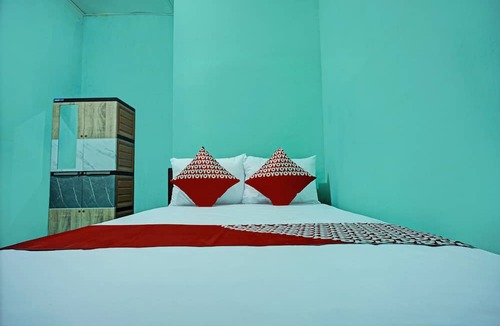 Pematangsiantar Hotel | OYO 93298 Barito House