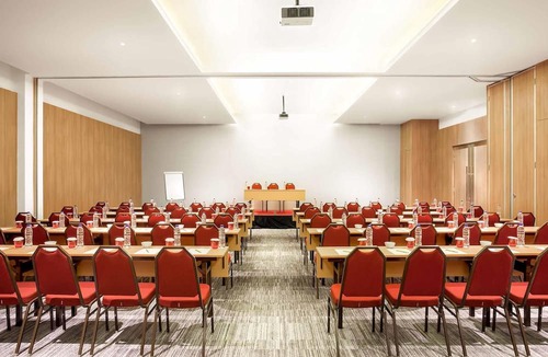 Losari Hotel | ibis Makassar City Center