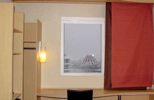 Losari Hotel | ibis Makassar City Center