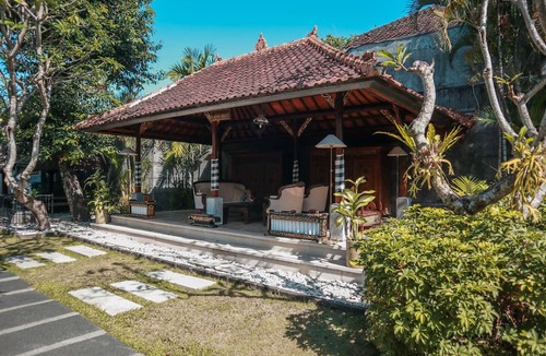 Denpasar Timur Hotel | The Cakra Hotel
