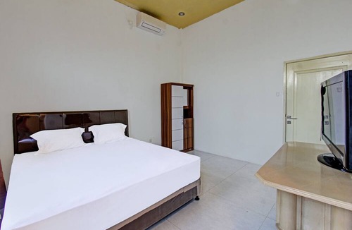 Gerung Hotel | Hotel O Ayu Bypass MansionNearBundaran Gerung