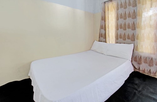 Praya Hotel | OYO Life 92853 Kost 999