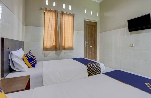 Ambarawa Hotel | OYO Life 90159 Puri Asoka Guest House