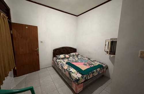 Ciloto Hotel | OYO 93128 Hotel Lamin 2