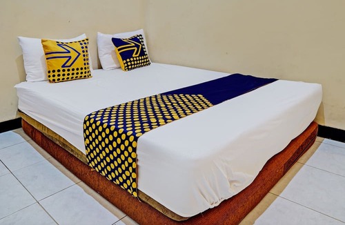 Gresik Hotel | OYO 93107 Homestay H Syarif Syariah – Bandar Gresik