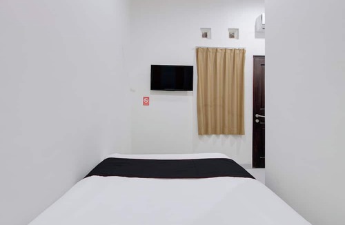 Depok Hotel | Collection O near Stadion Maguwoharjo f