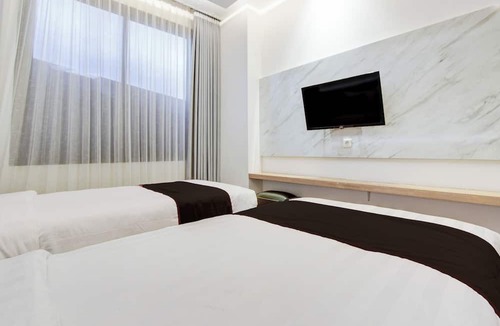 Semarang Utara Hotel | Townhouse Oak Near The Park Mall Semarang