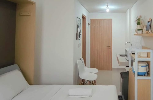 Makassar Apartment | Neat And Warm Studio Room At Apartment Bandaraya - Tallasa City Makassar