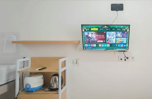 Makassar Apartment | Studio (No Kitchen) Apartment With Murphy Bed At Bandaraya - Tallasa City Makassar
