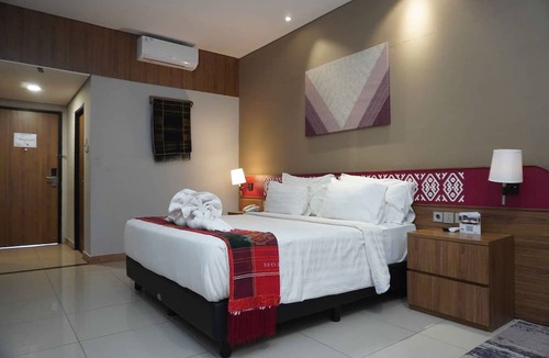 Ambarita Hotel | Patra Parapat Hotel