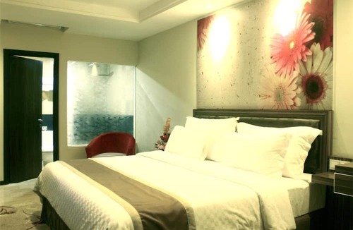 Makassar Hotel | Travellers Hotel Phinisi