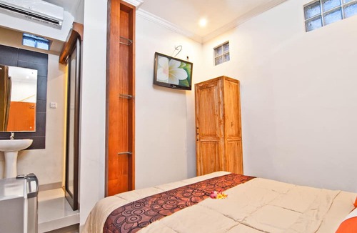 Downtown Kuta Hotel | Kuta EcoStay