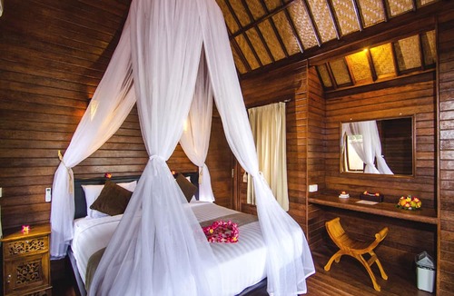 Mushroom Bay Hotel | Cassava Bungalow