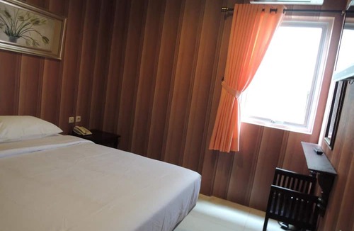 Old Jakarta Hotel | Twins Hotel Manggadua