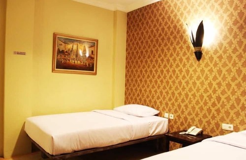 Old Jakarta Hotel | Twins Hotel Manggadua