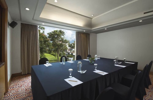 Pinaesaan Hotel | Aston Manado Hotel