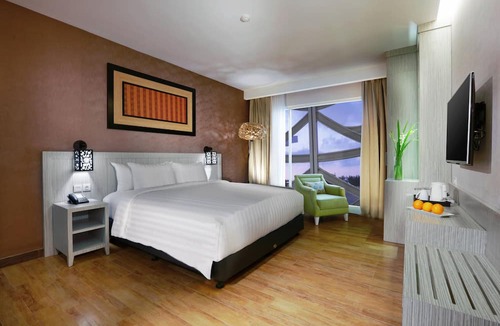 Biringkanya Hotel | Harper Perintis - Makassar by ASTON