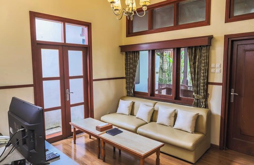 Ngaglik Hotel | Hotel Gradia 1