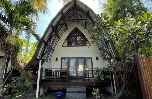 Gili Air Hotel | Oceans 5 Dive Resort