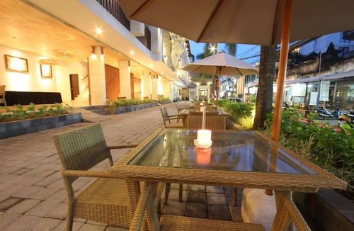 Downtown Kuta Hotel | Grand La Walon Hotel