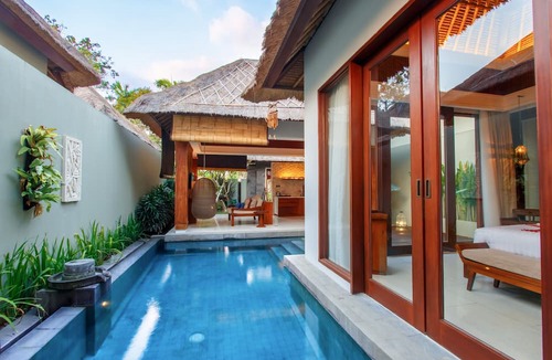Batu Bolong Hotel | Regali Villa