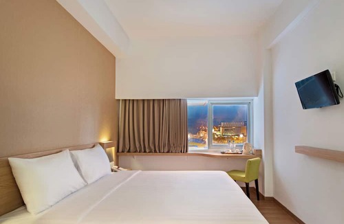 Manado City Centre Hotel | Whiz Prime Hotel Megamas Manado