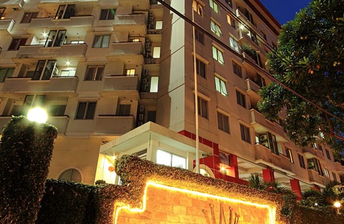 Muarakarang Hotel | Golden Sky Condotel