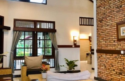 Baranangsiang Hotel | Citrus House Hotel