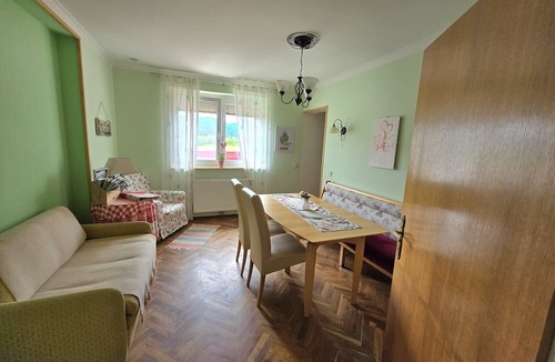 Klopein am Klopeiner See Apartment | Apartment 'Landhaus Noreia' with Mountain View, Shared Terrace and Wi-Fi