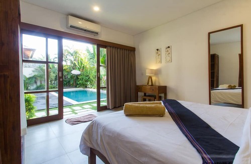 Batu Bolong Villa | Echo Beach Villa & Apartment