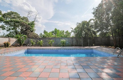 Pekanbaru House | Cozy Twin Escape with Free WiFi and Parking