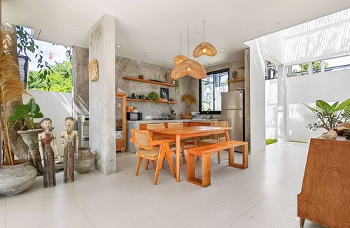 Jimbaran Villa | Charming Balangan Uluwatu Villa: 2-Bedroom with Lush Garden, 300m from the Beach