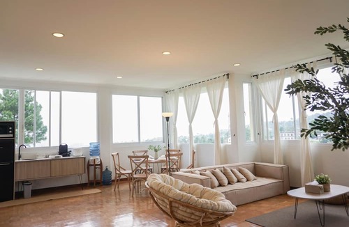 Ciumbuleuit Villa | Over Easy Apartment