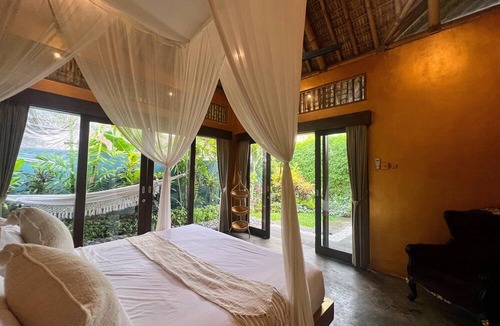 Sayan Villa | Joyously Raw Villas