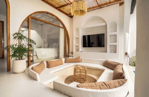 Padangsambian Klod Villa | La Feliz Villa Seminyak