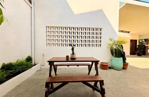 Garut House | Ruma Metua by Rentalaja Experience
