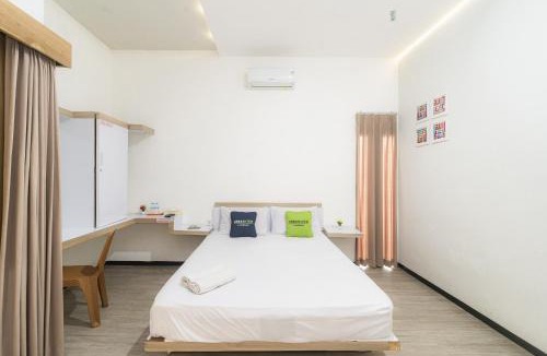 Dinoyo House | Urbanview Java Living Sigura Gura