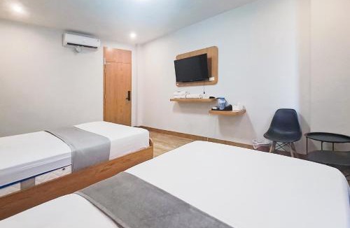 Bandar Lampung House | Urbanview Hotel Grand Luxury Lampung