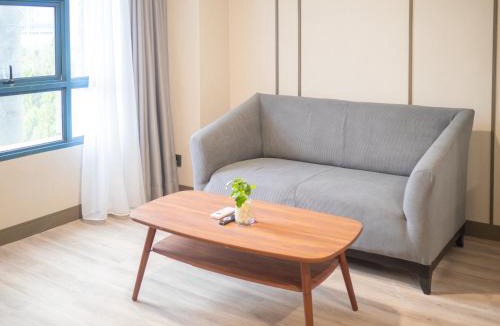 Tanjung Duren Utara Hotel | Grand Tropic Suites Hotel