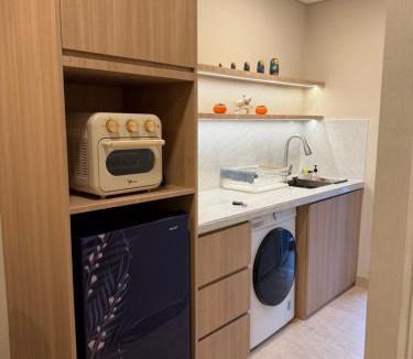 Kesawan Apartment | Podomoro Delipark Apartemen CozyCrowd Lincoln Tower 2BR 2 king and 2 single bed Medan