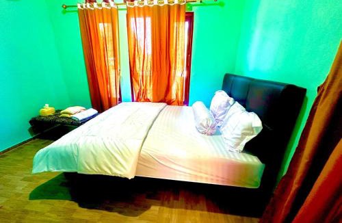 Rote Island House | Novena bungalow Oeseli